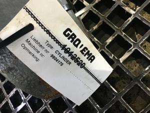 Liebherr Cilindro stabilizzatore